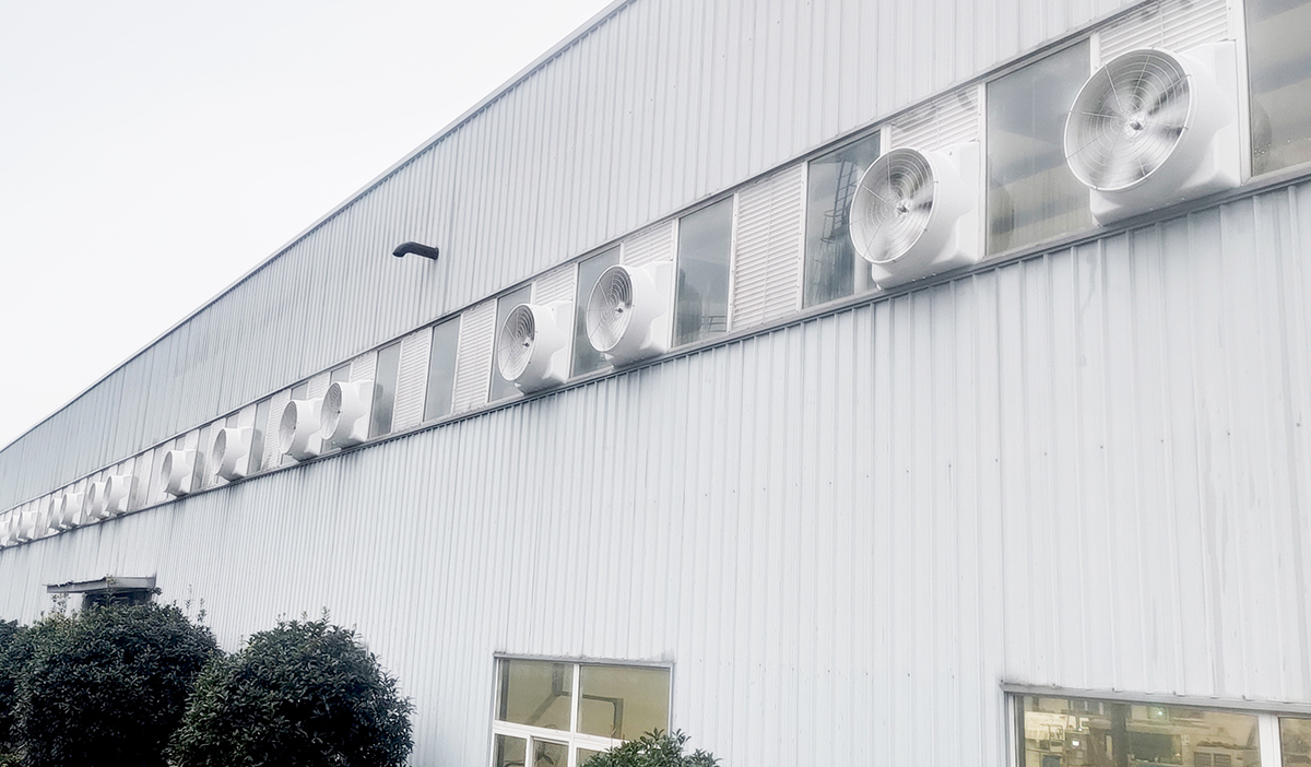 金顶精密厂房车间降温方案